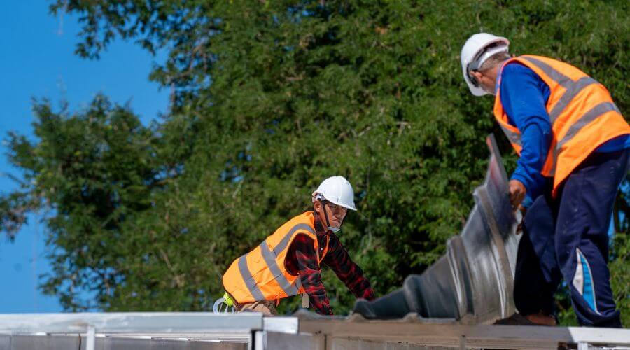 Professional gutter cleaning in Ames, IA